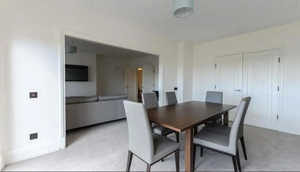 4 bedroom flat for rent