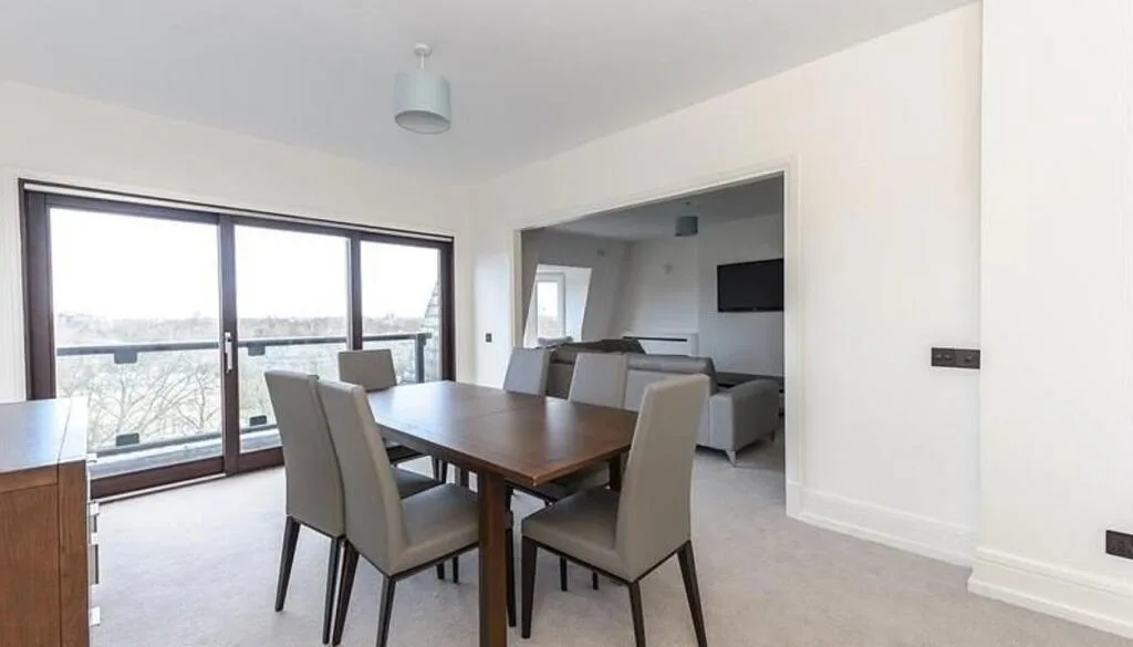 4 bedroom flat for rent