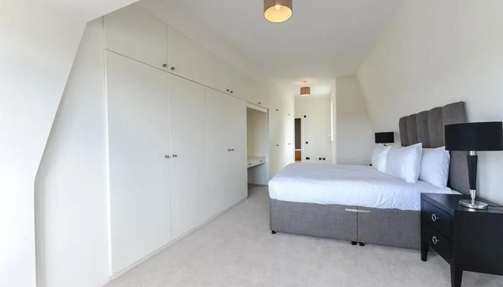 4 bedroom flat for rent