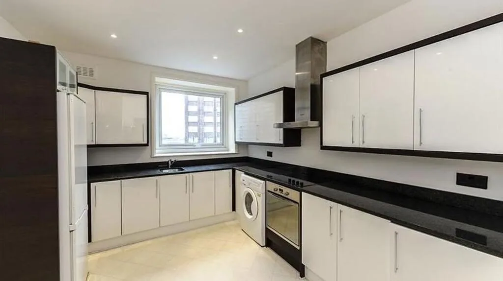 4 bedroom flat for rent