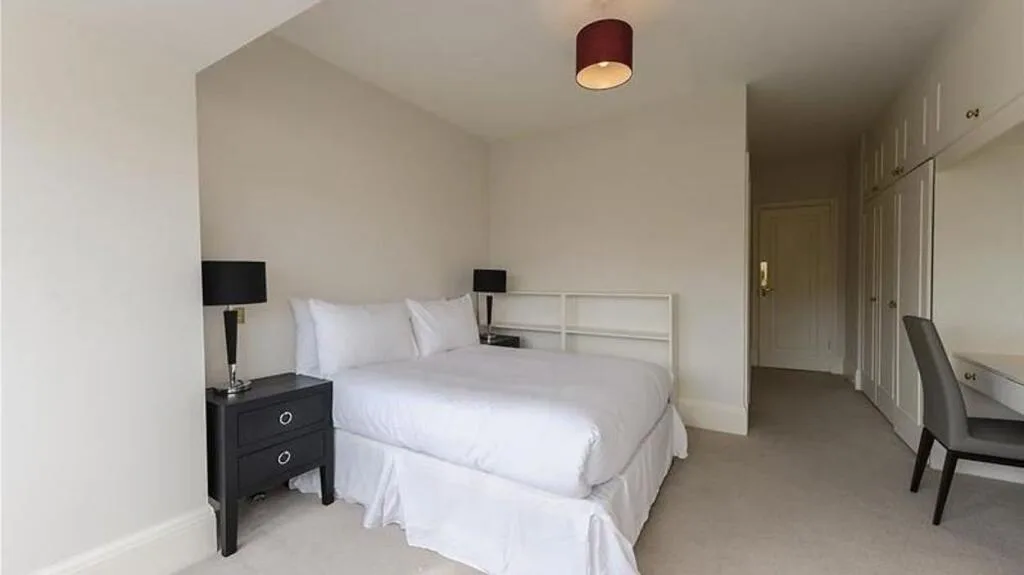 4 bedroom flat for rent