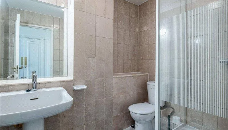 4 bedroom flat for rent