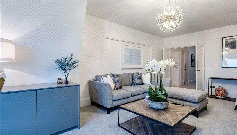 4 bedroom flat for rent