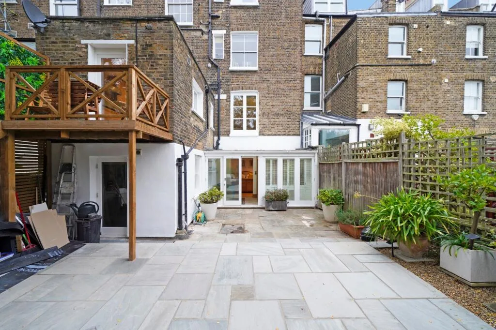 2 bedroom flat for rent