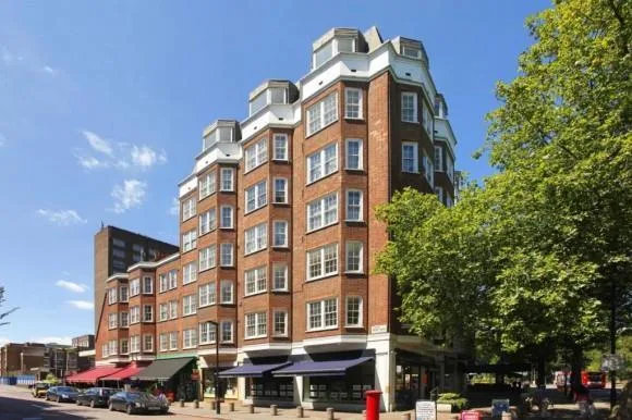 4 bedroom flat for rent