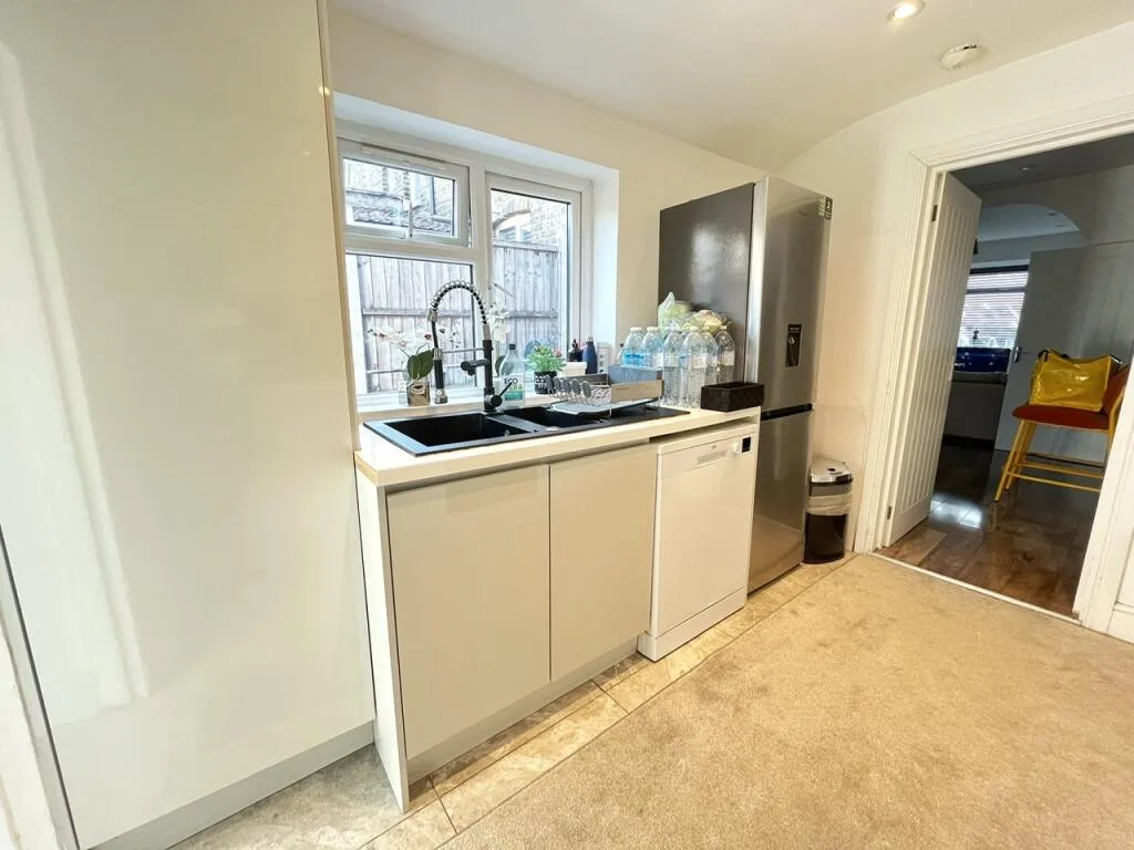 2 bedroom house for rent
