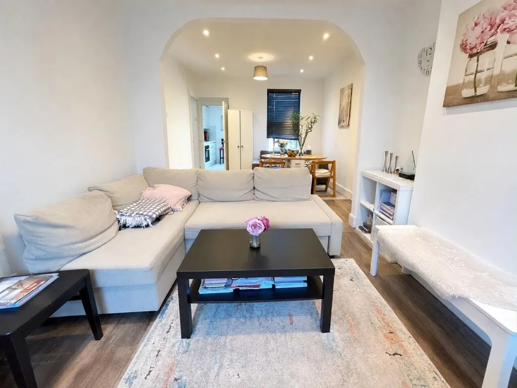 2 bedroom house for rent