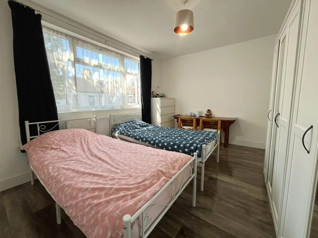 2 bedroom house for rent