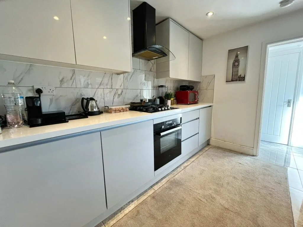2 bedroom house for rent