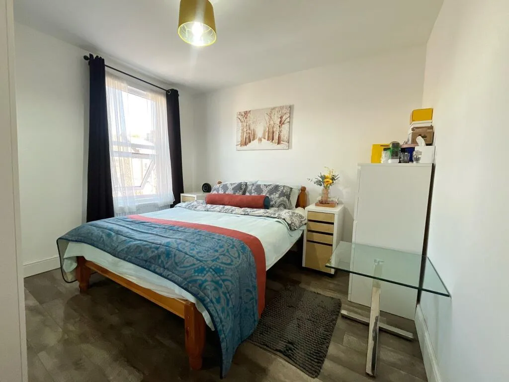 2 bedroom house for rent