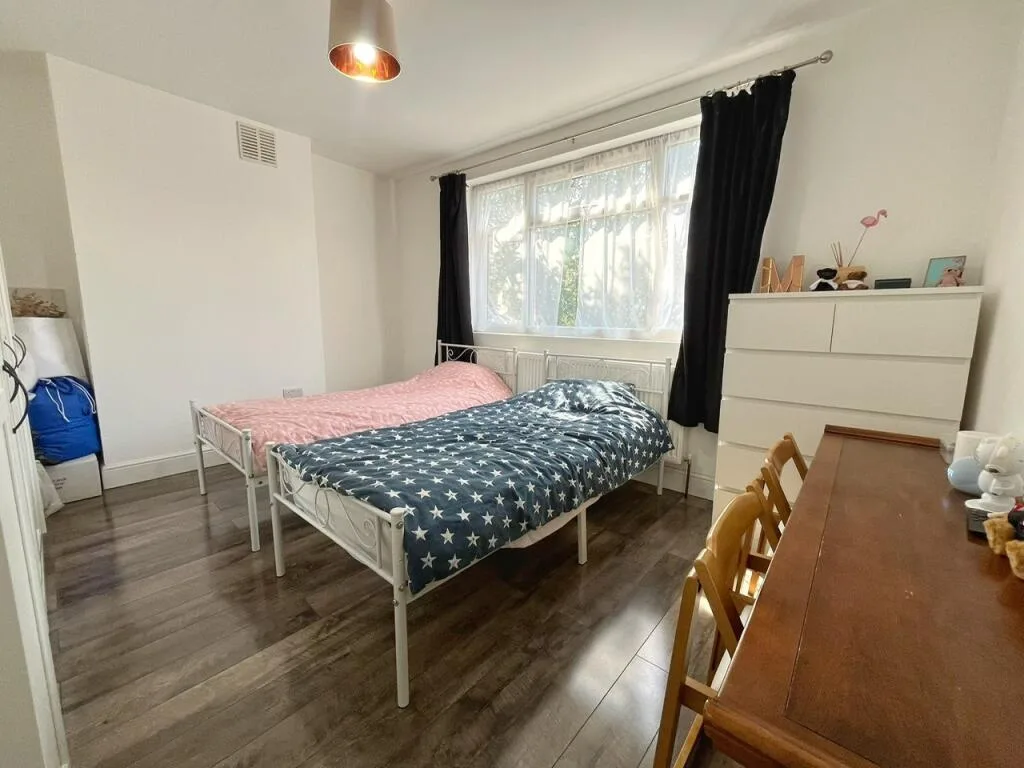 2 bedroom house for rent