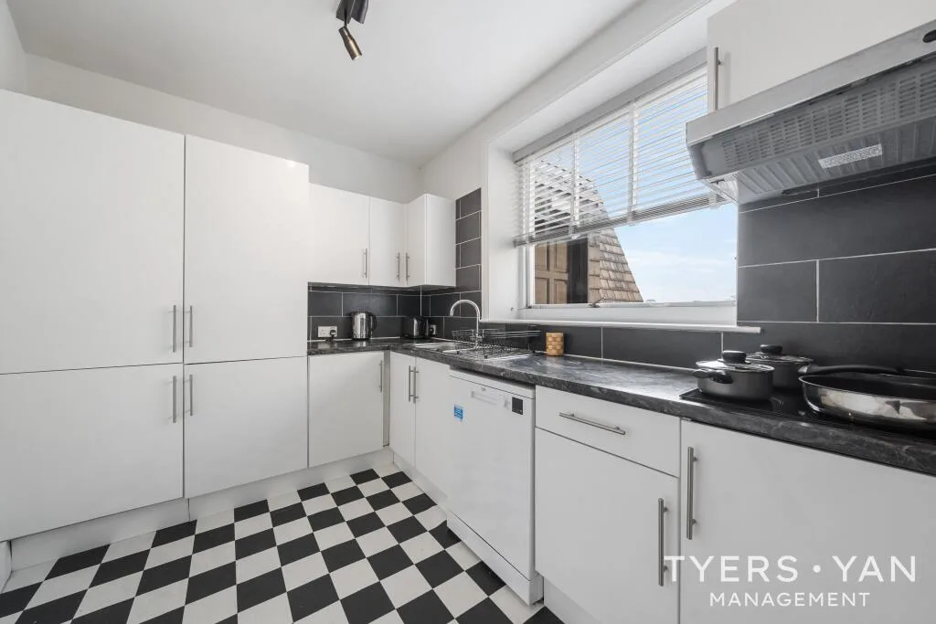 4 bedroom flat for rent
