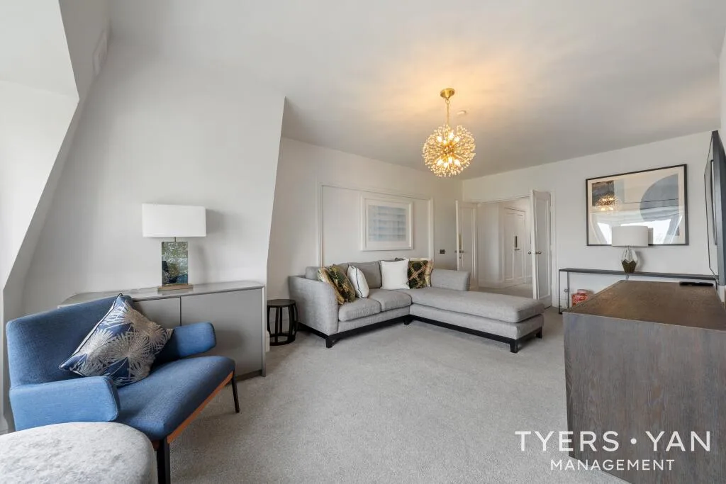 4 bedroom flat for rent