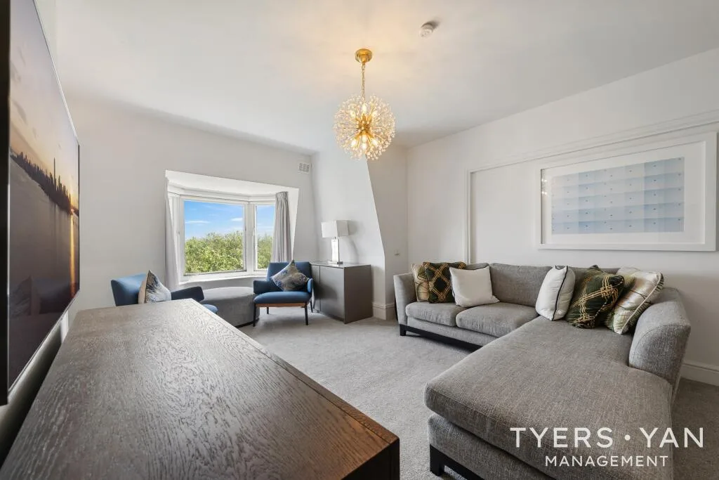 4 bedroom flat for rent