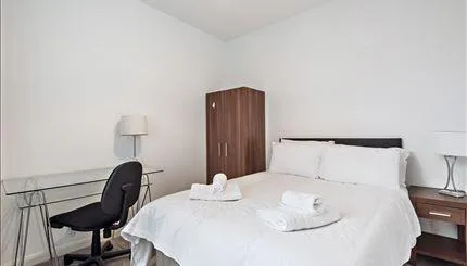 5 bedroom flat for rent