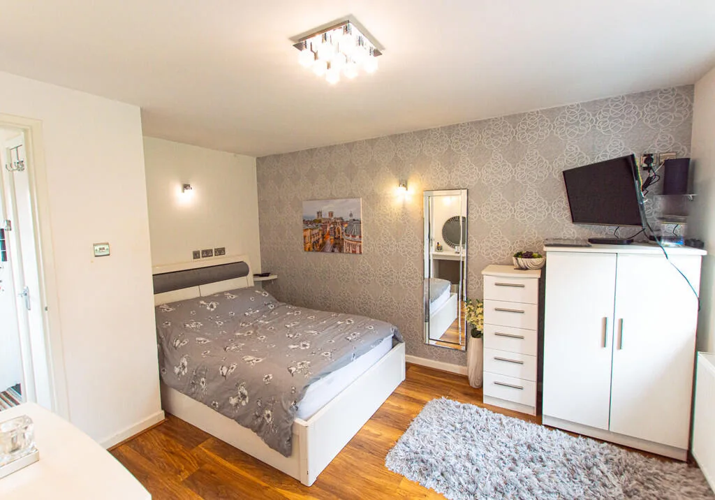 1 bedroom end of terrace house for rent
