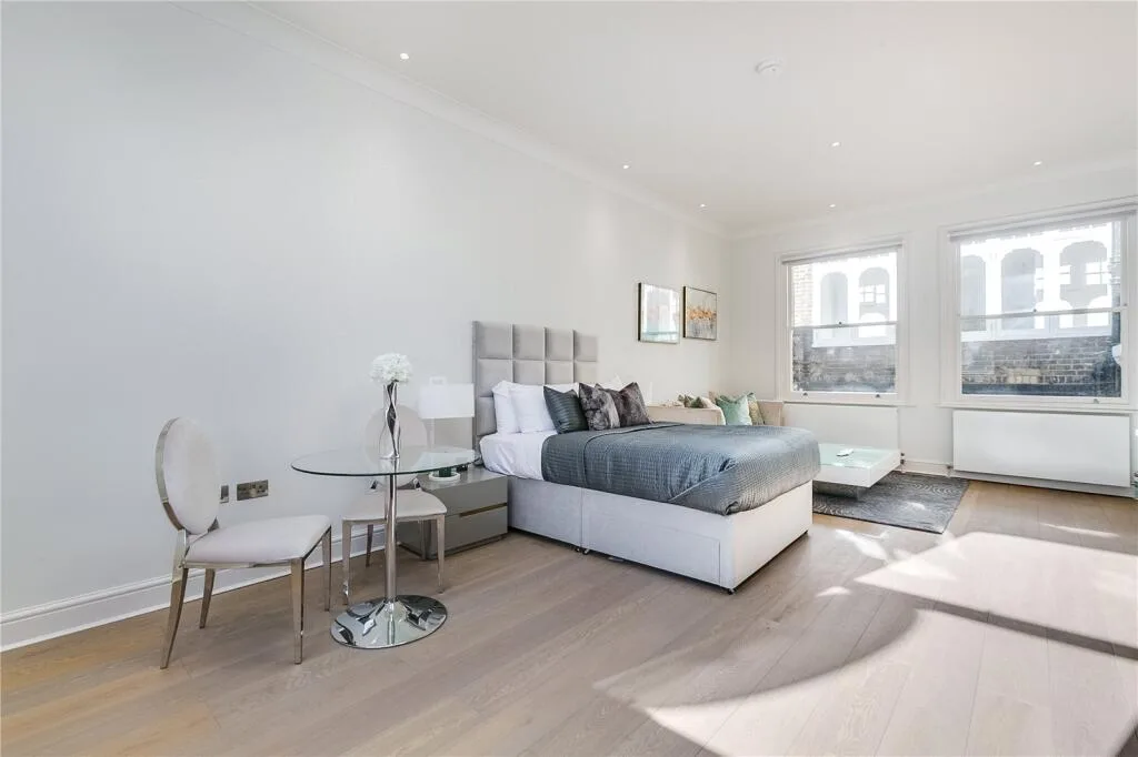 Studio flat for rent