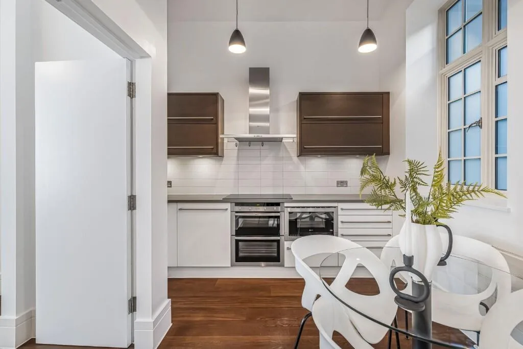 2 bedroom maisonette for rent