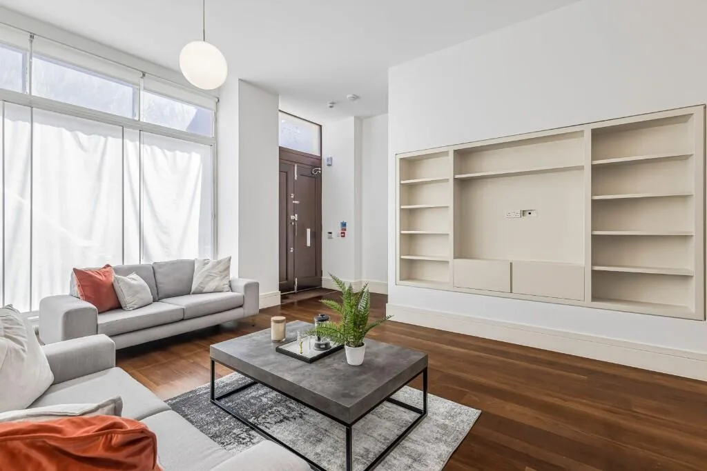 2 bedroom maisonette for rent