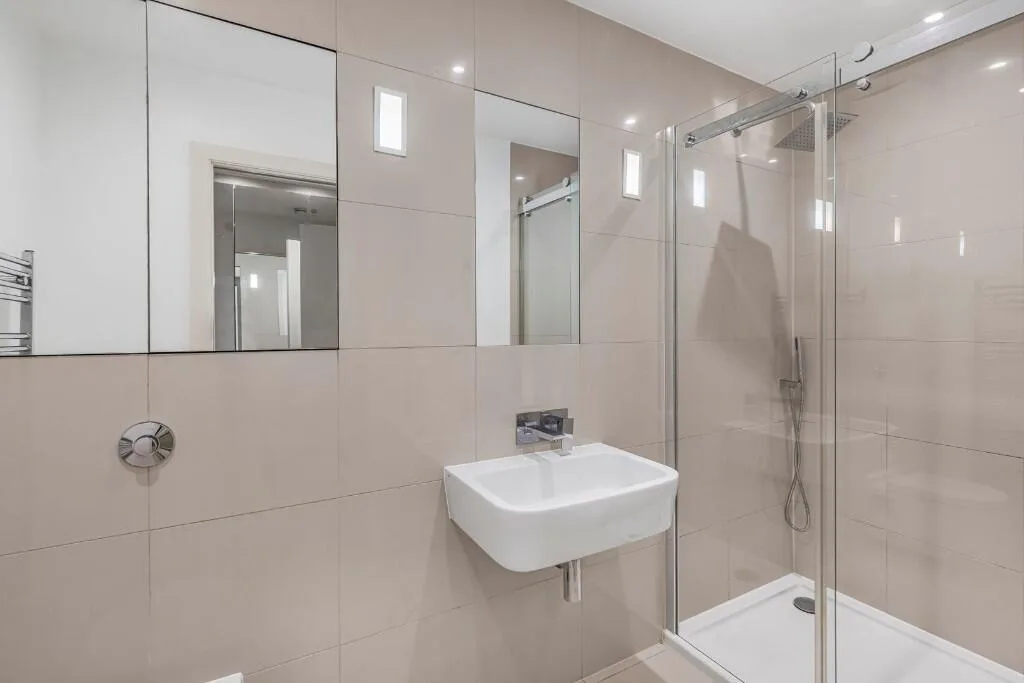 2 bedroom maisonette for rent