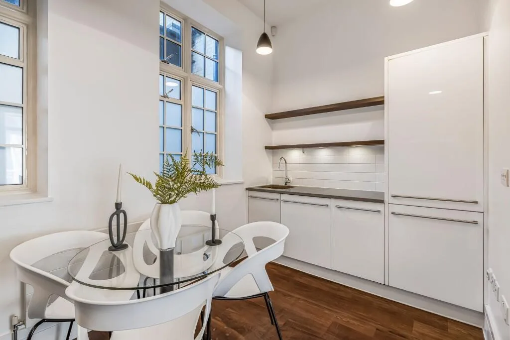 2 bedroom maisonette for rent