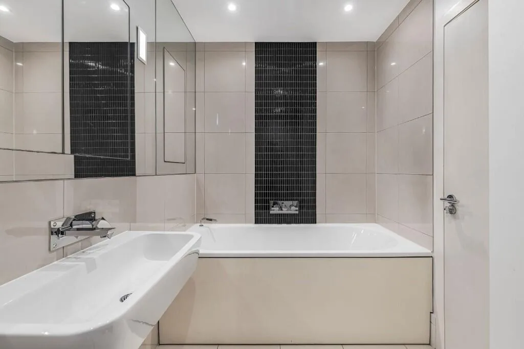 2 bedroom maisonette for rent