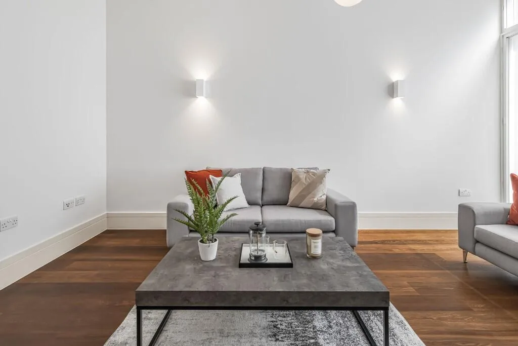2 bedroom maisonette for rent
