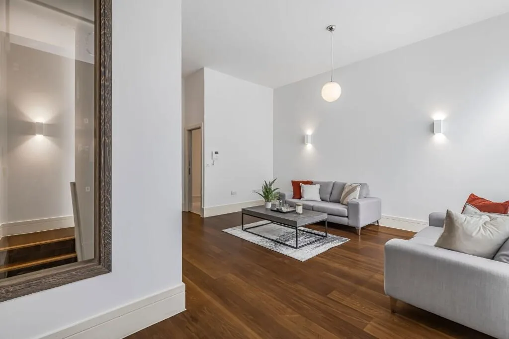 2 bedroom maisonette for rent