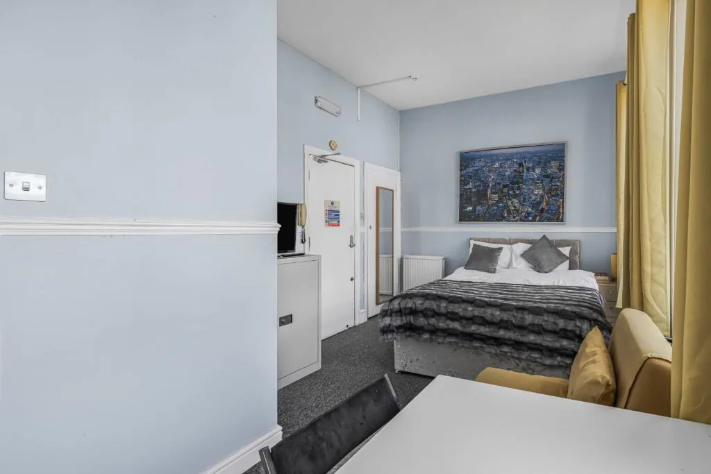 Studio flat for rent
