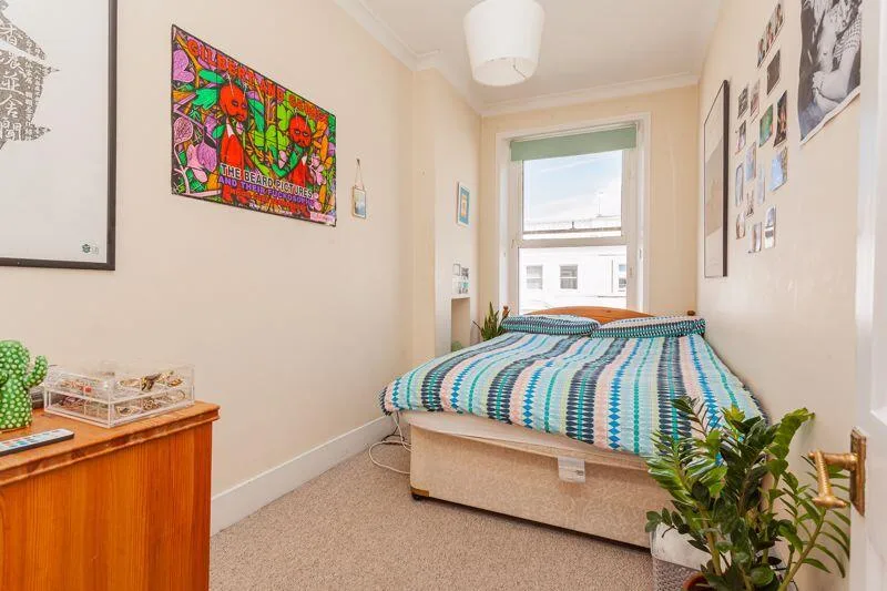 3 bedroom maisonette for rent