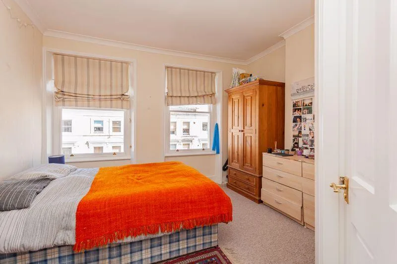 3 bedroom maisonette for rent