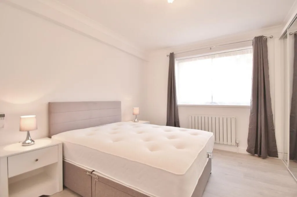 3 bedroom flat for rent
