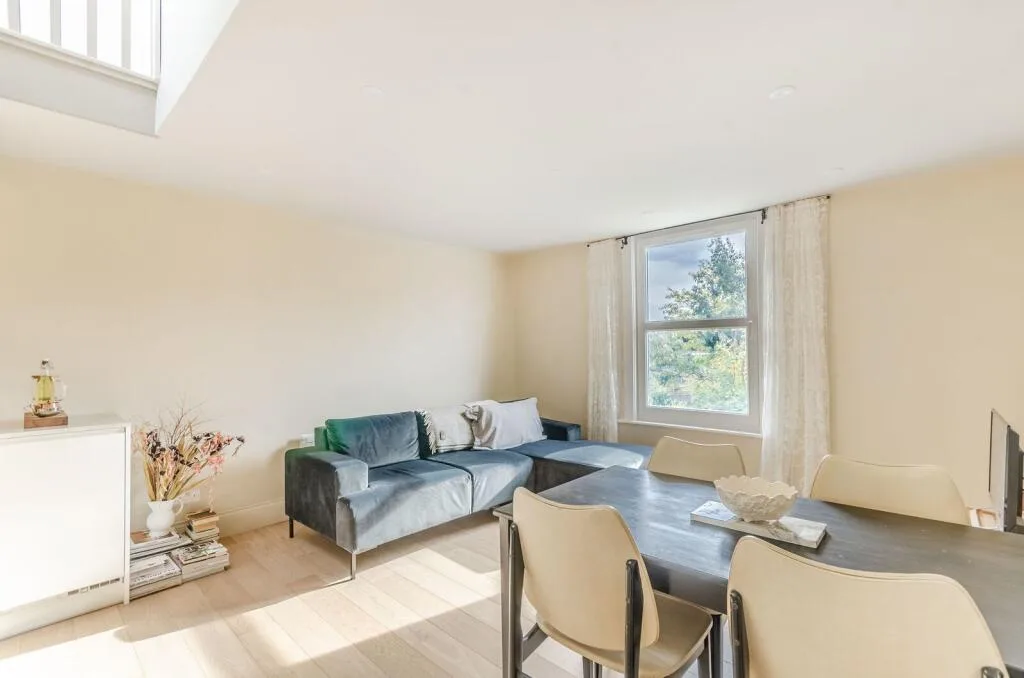 2 bedroom flat for rent