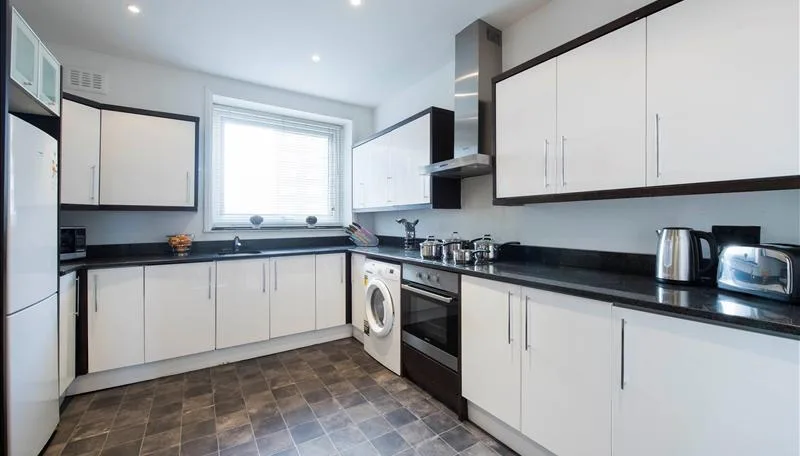 4 bedroom apartment for rent