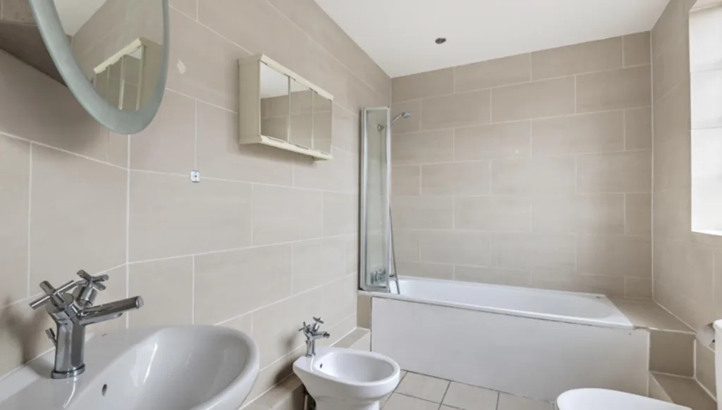 5 bedroom flat for rent