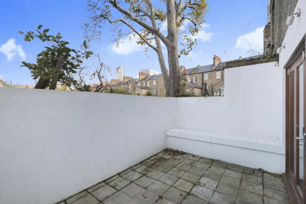 3 bedroom flat for rent