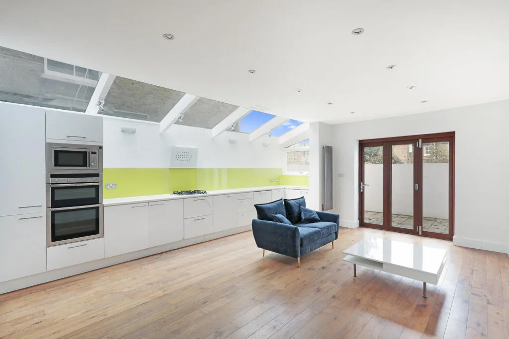 3 bedroom flat for rent