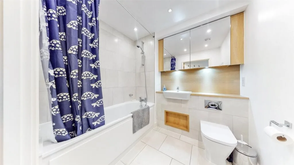 3 bedroom flat for rent