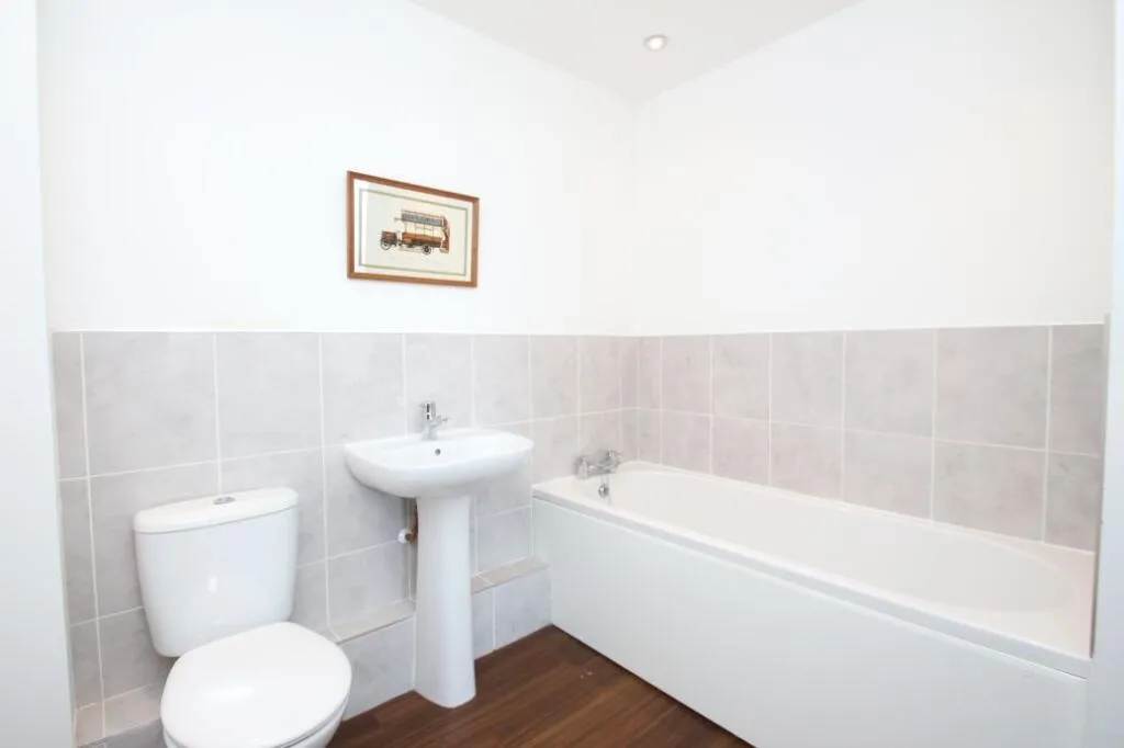 2 bedroom penthouse for rent