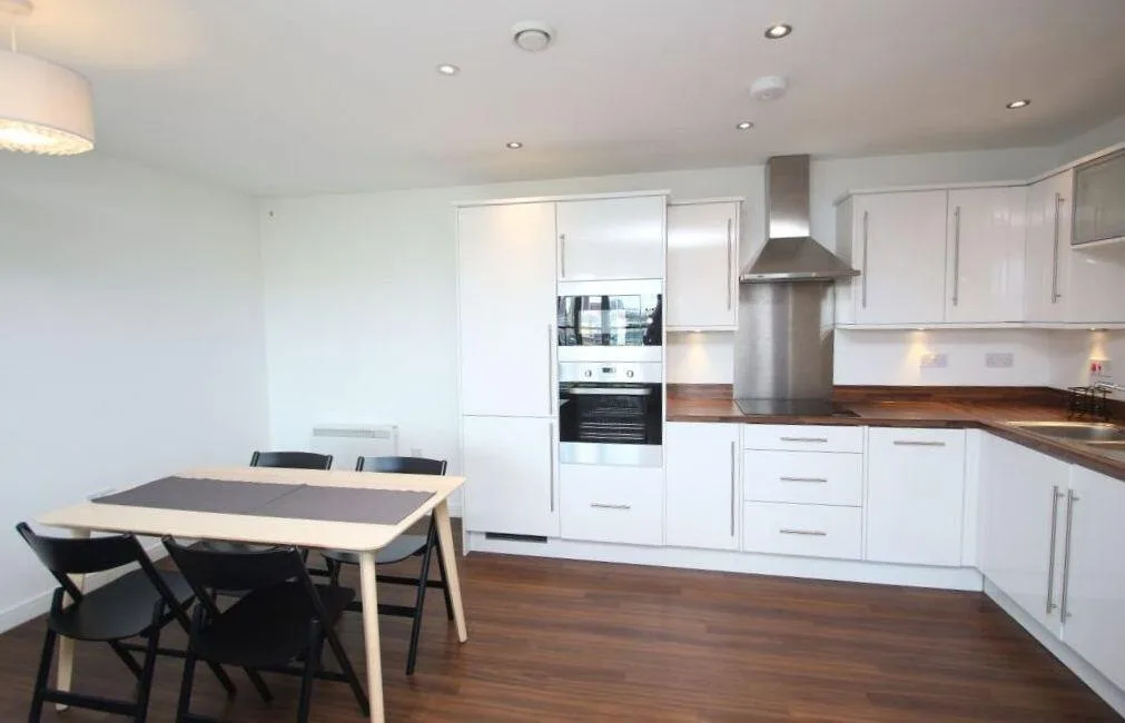 2 bedroom penthouse for rent