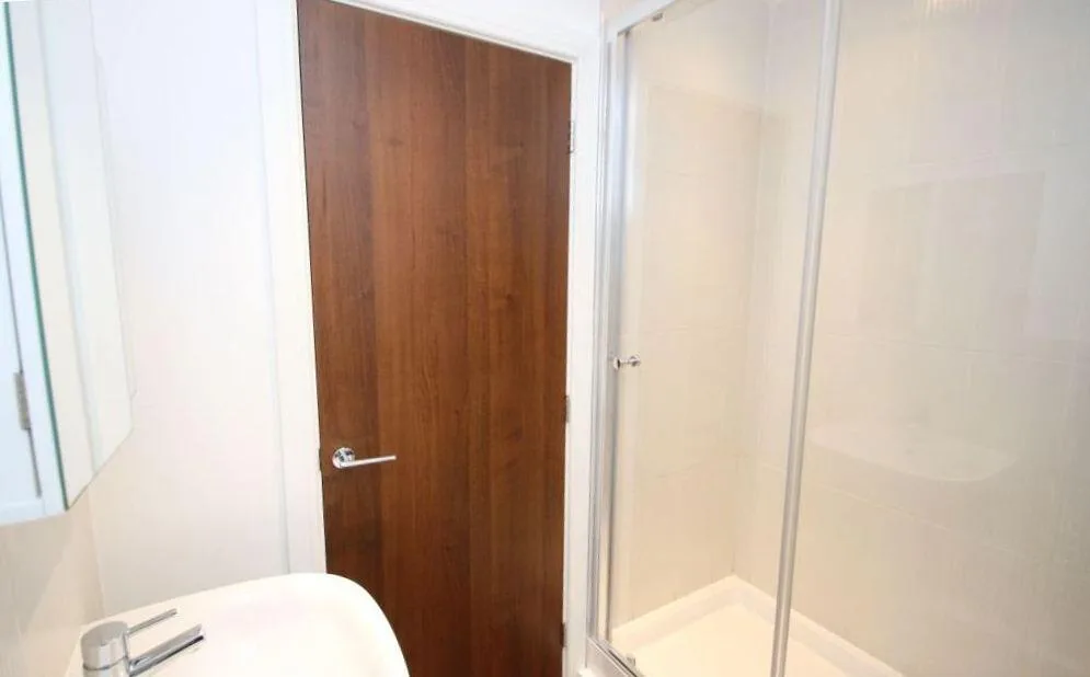 2 bedroom penthouse for rent
