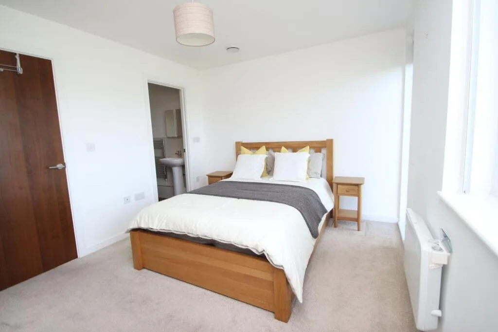 2 bedroom penthouse for rent