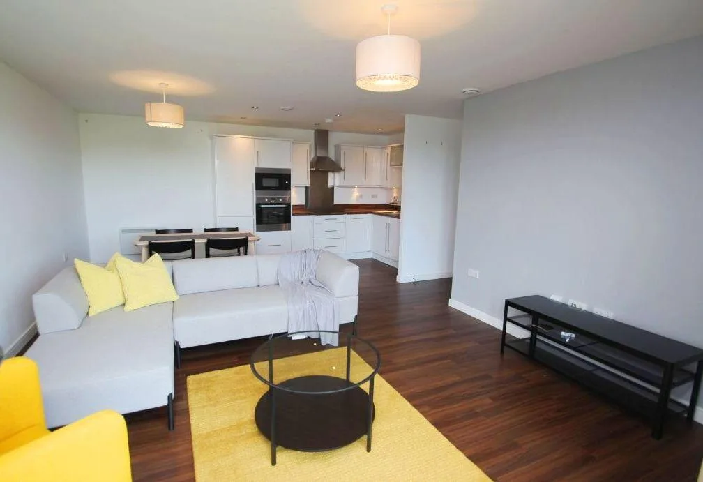 2 bedroom penthouse for rent