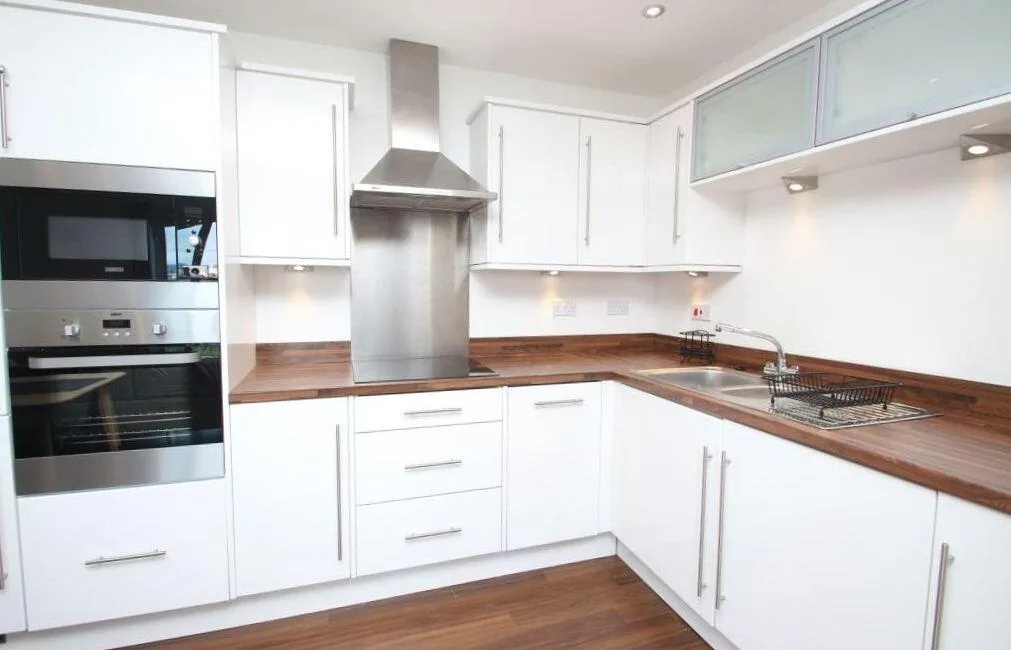 2 bedroom penthouse for rent