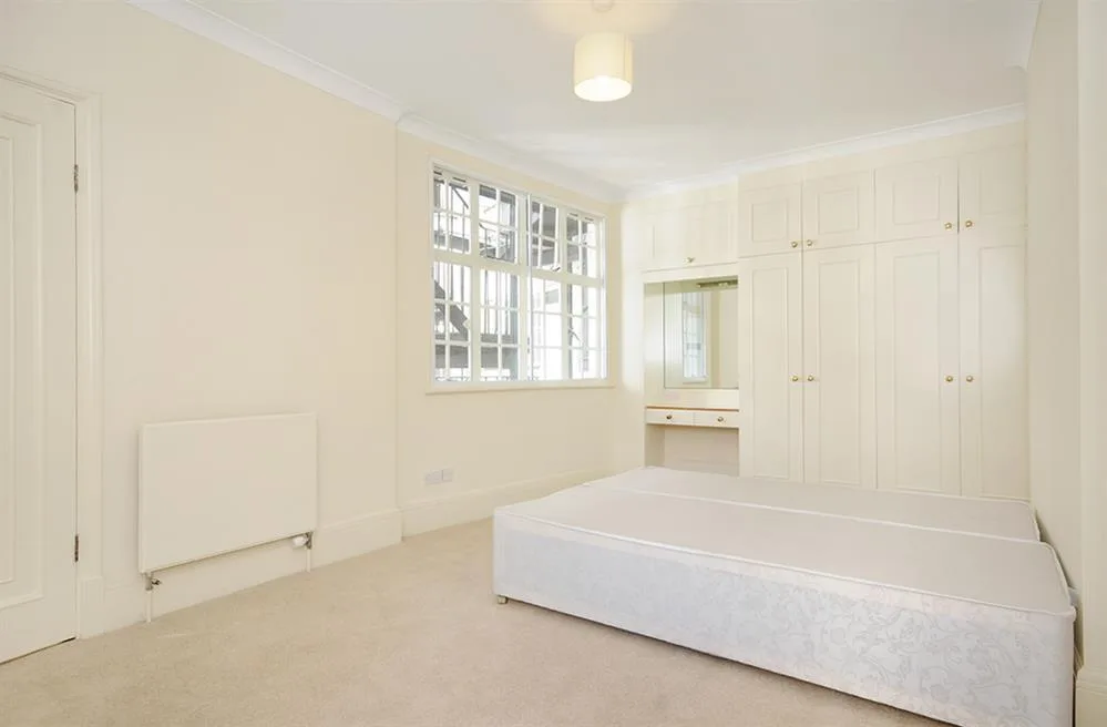 5 bedroom flat for rent