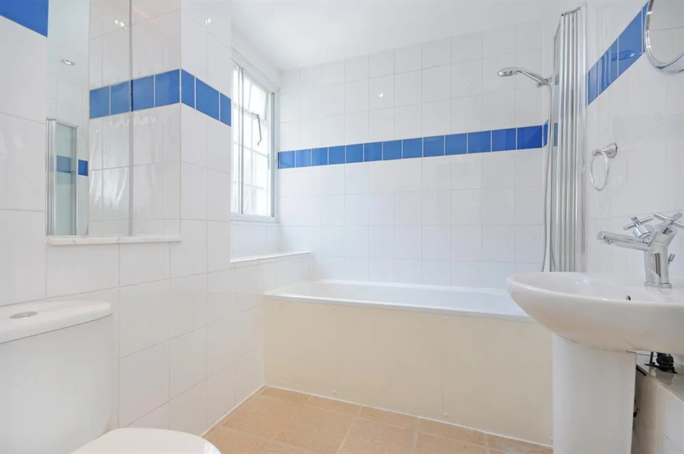5 bedroom flat for rent