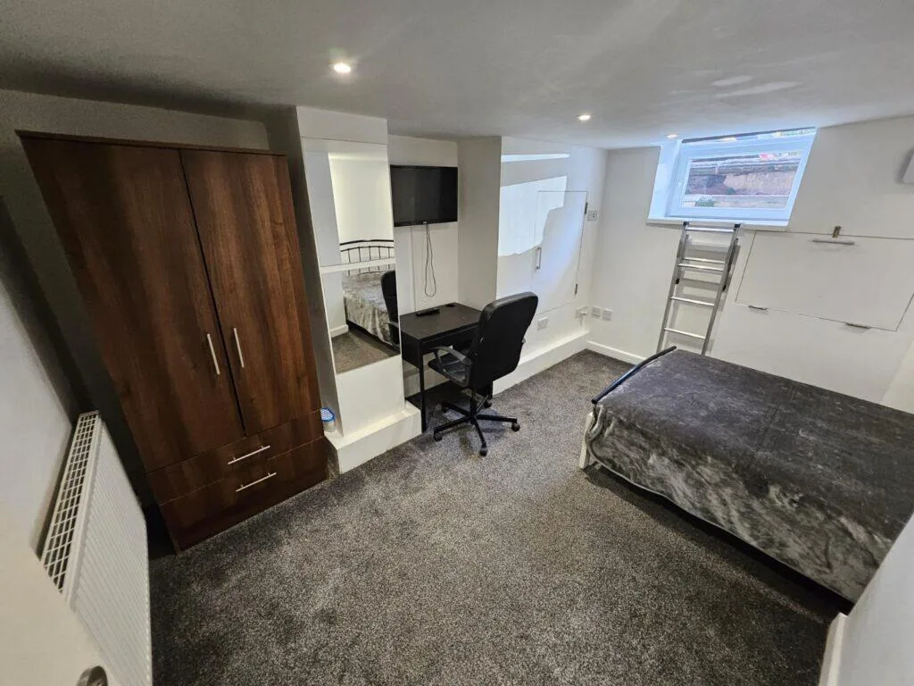 4 bedroom terraced house for rent