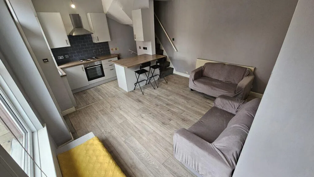 4 bedroom terraced house for rent