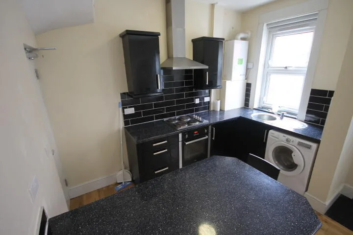 3 bedroom end of terrace house for rent