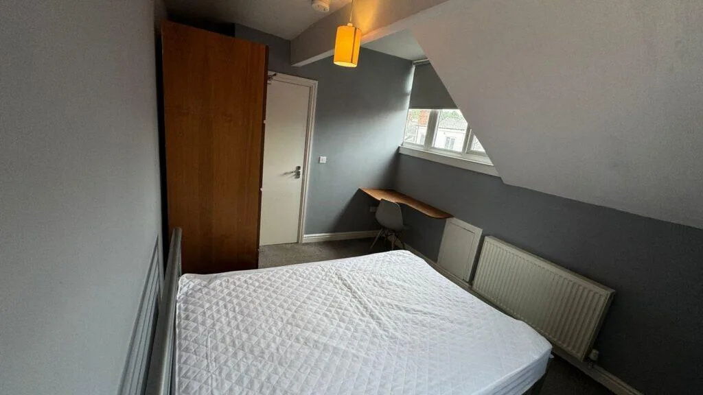 3 bedroom end of terrace house for rent